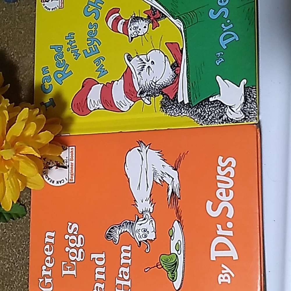 Dr. Seuss- 2 Vintage books- "Green Eggs & Ham" & "I Can Read With My Eyes Shut" - Picture 1 of 13